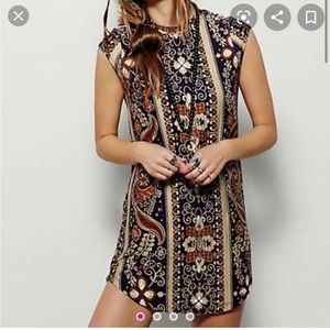 Novella Royale XS Goldie Mini Dress Excellent Condition